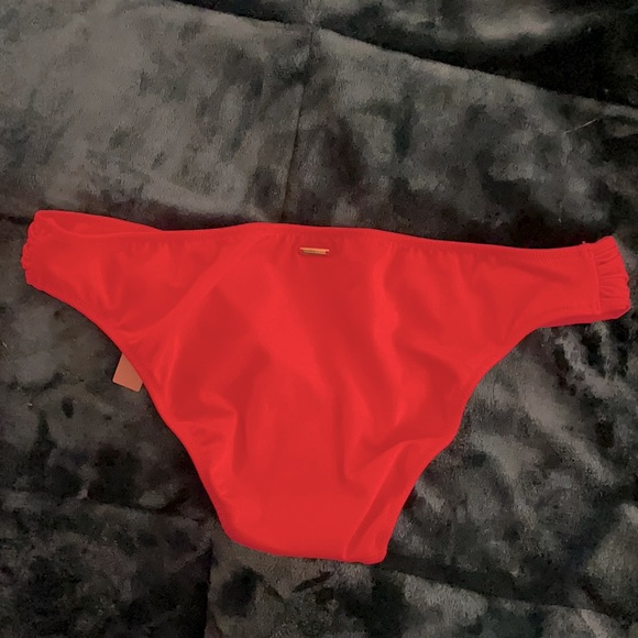 NWT Victoria’s Secret Swim Knockout Bikini - Picture 3 of 6